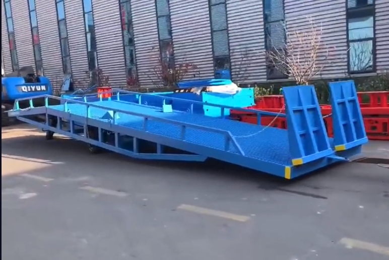 8噸移動式登車橋